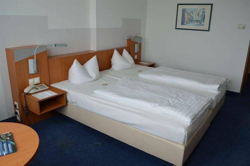 Hotel Ramada By Wyndham Hannover Messe 3*