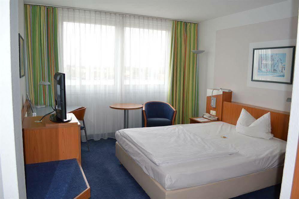 Ramada By Wyndham Hannover Messe 3* Laatzen
