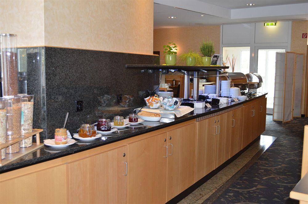 Ramada By Wyndham Hannover Messe Laatzen