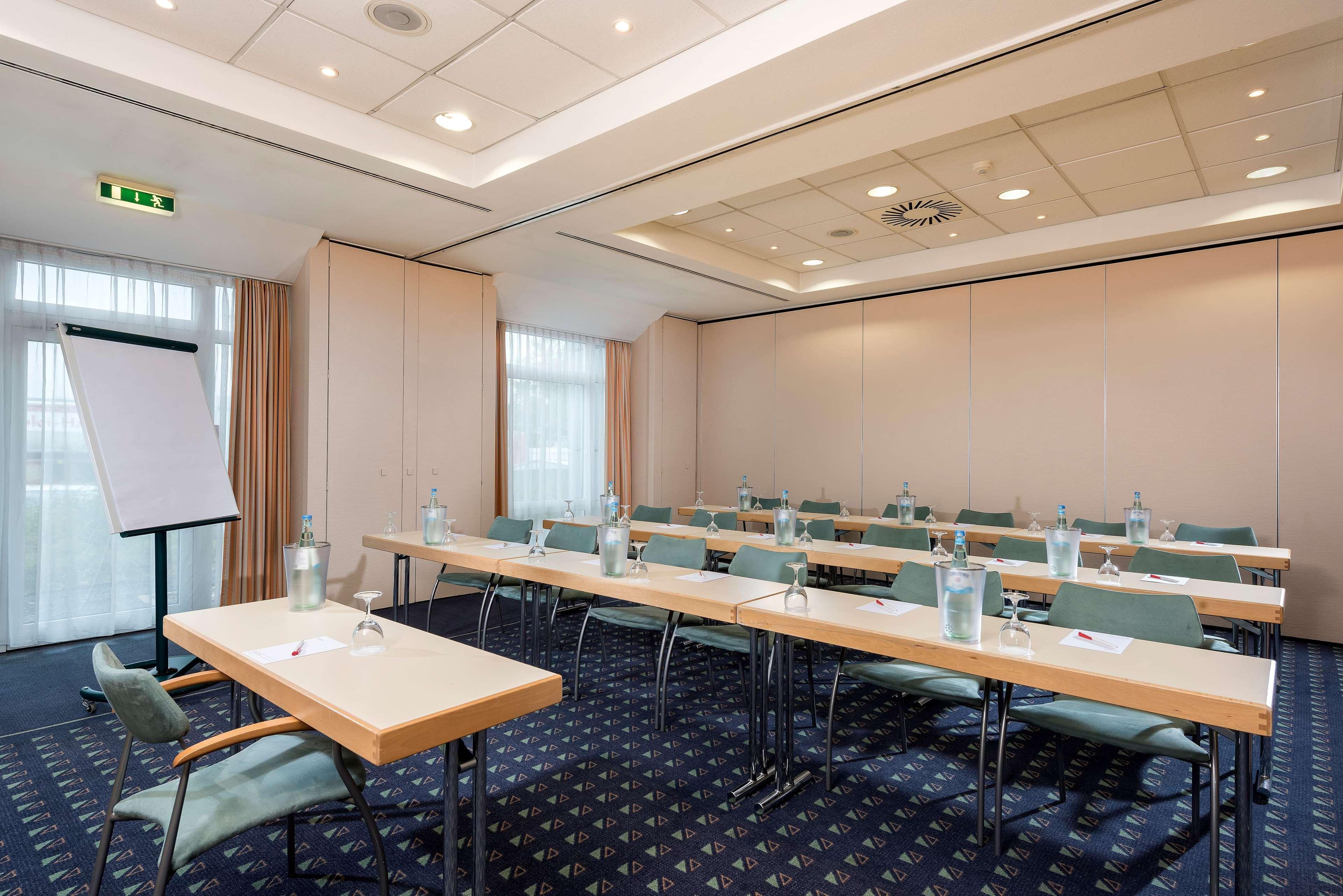 Ramada By Wyndham Hannover Messe 3*