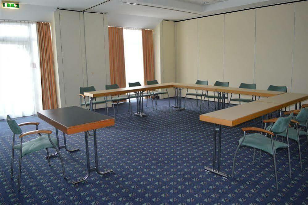 Ramada By Wyndham Hannover Messe Hotel 3*